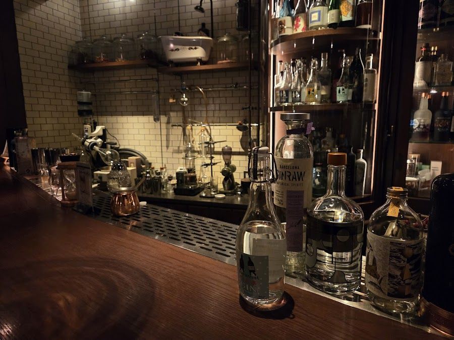 Bar Juniper Trinity Osaka interior