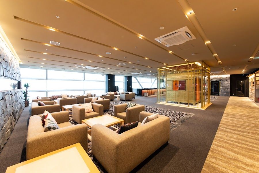 MADO Lounge at Cosmo Tower Suminoe-ku atmosphere