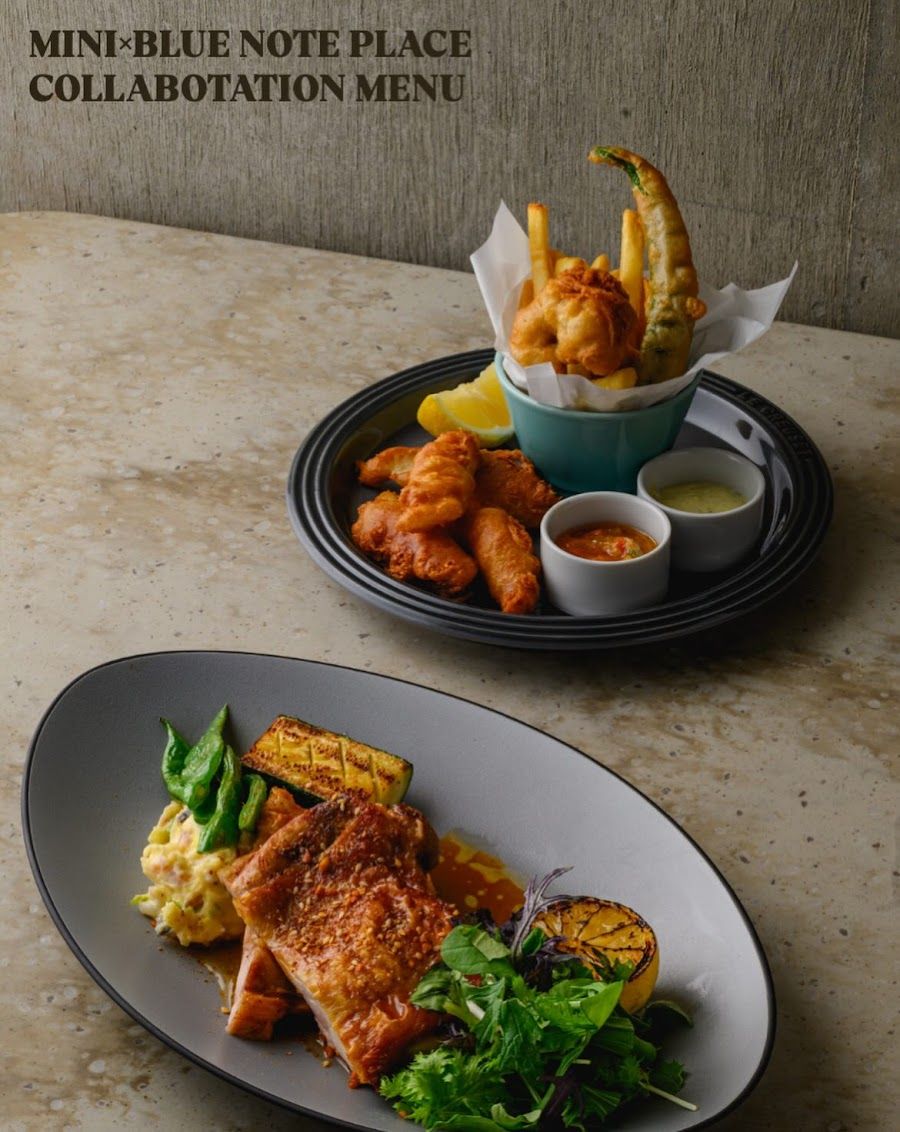 Blue Note Place bar service