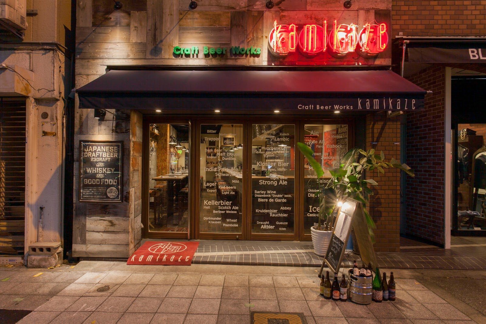 Craft Beer Works Kamikaze Osaka bar interior