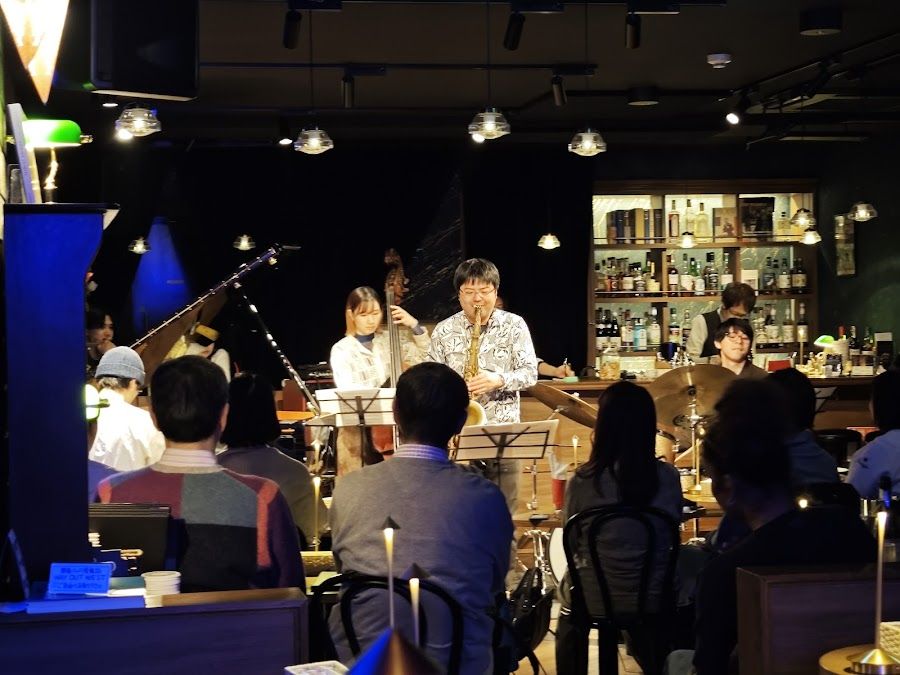 Jazz On Top bar service