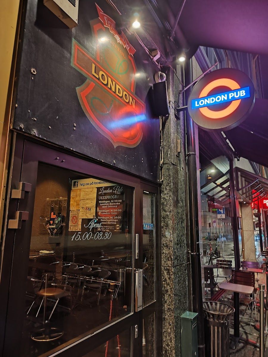 London Pub bar service