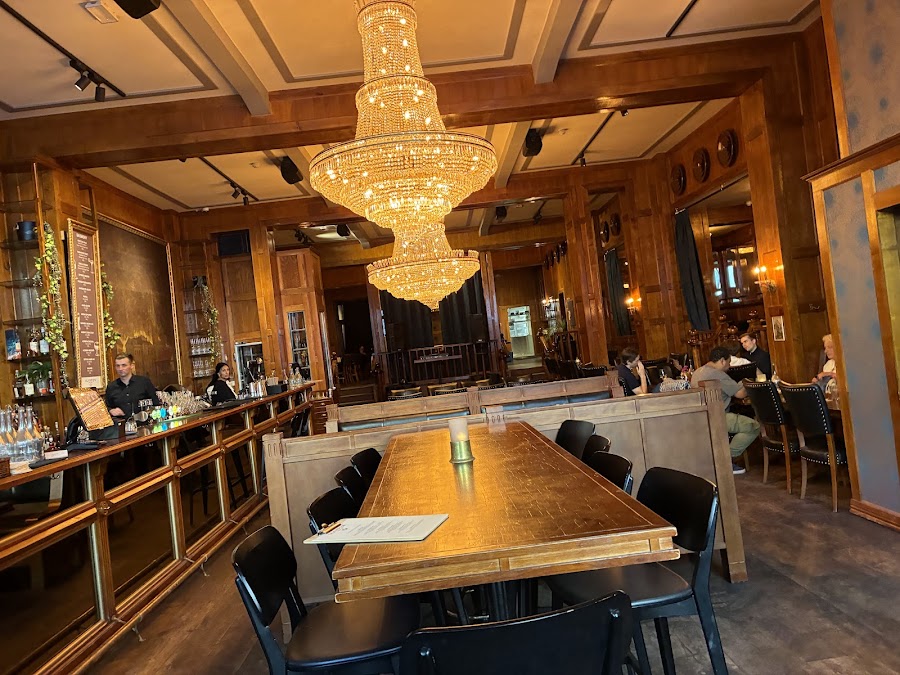 Beer poured at a historic Grønland hall in Oslo