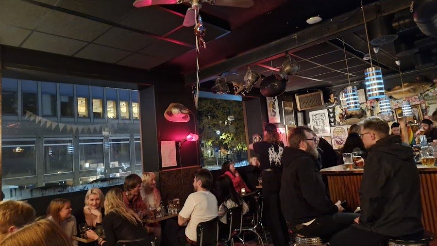 Revolver Grunerlokka atmosphere