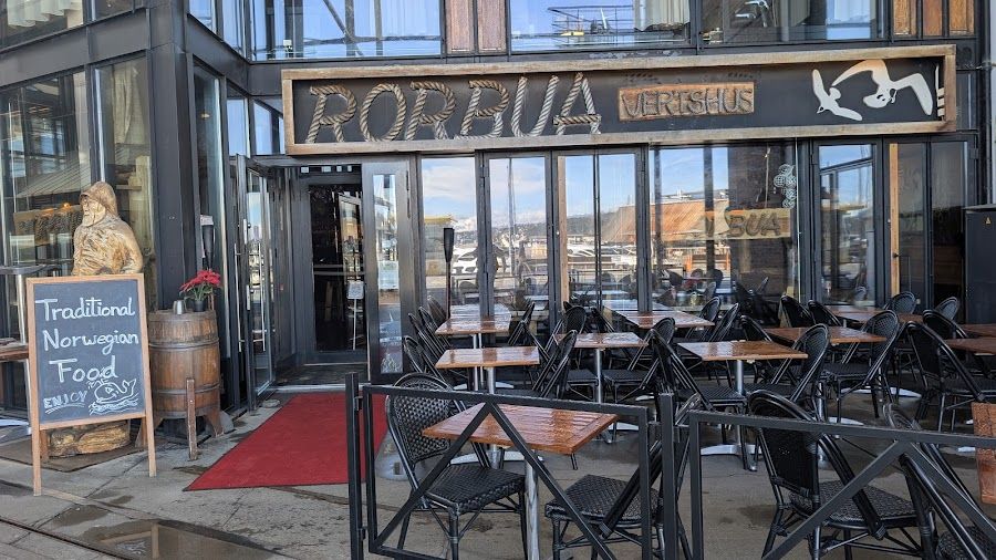 Rorbua bar service
