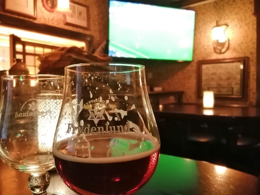 The Highbury Pub drinks