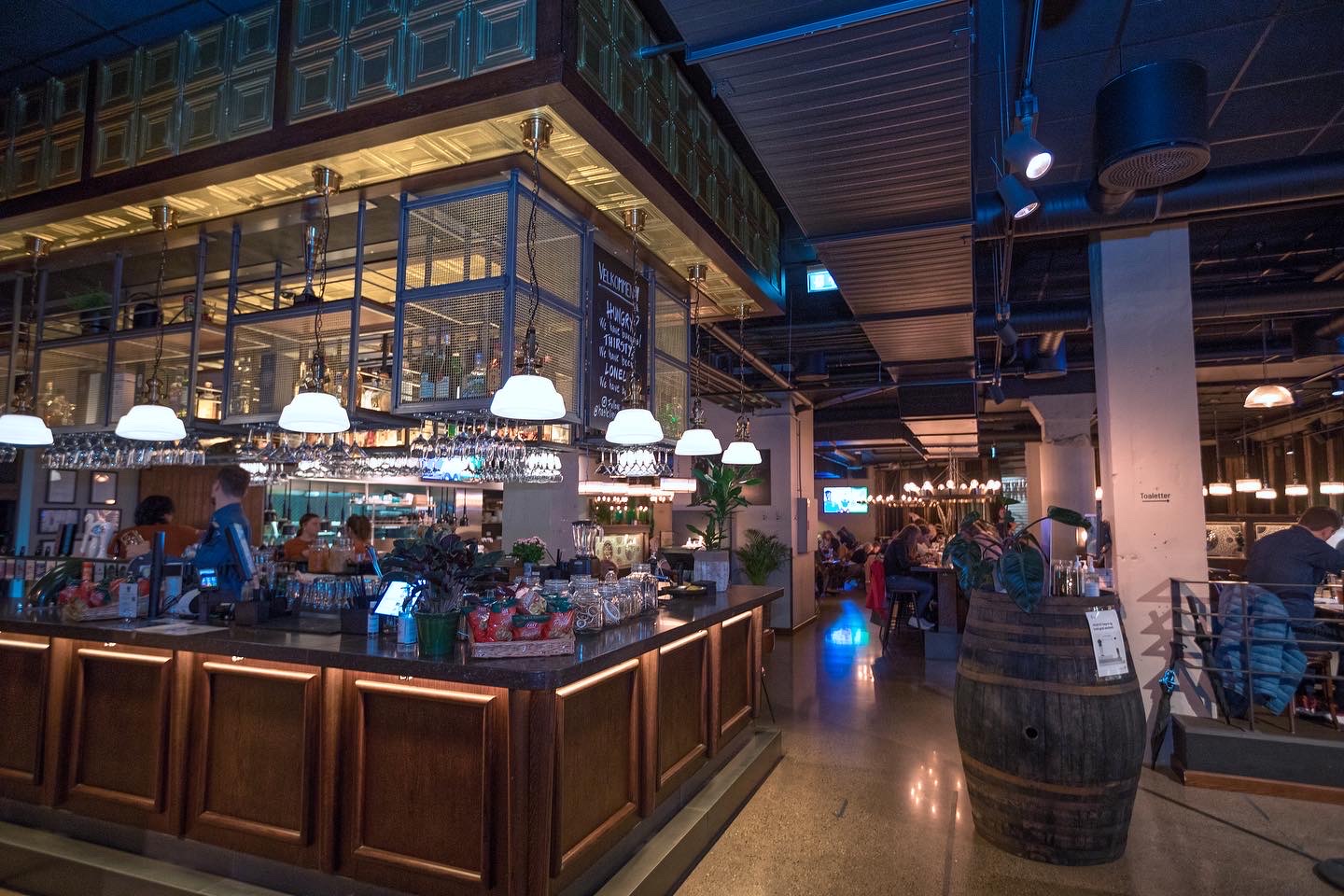 Vinslottet interior