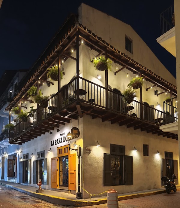 Pedro Mandinga Rum Bar