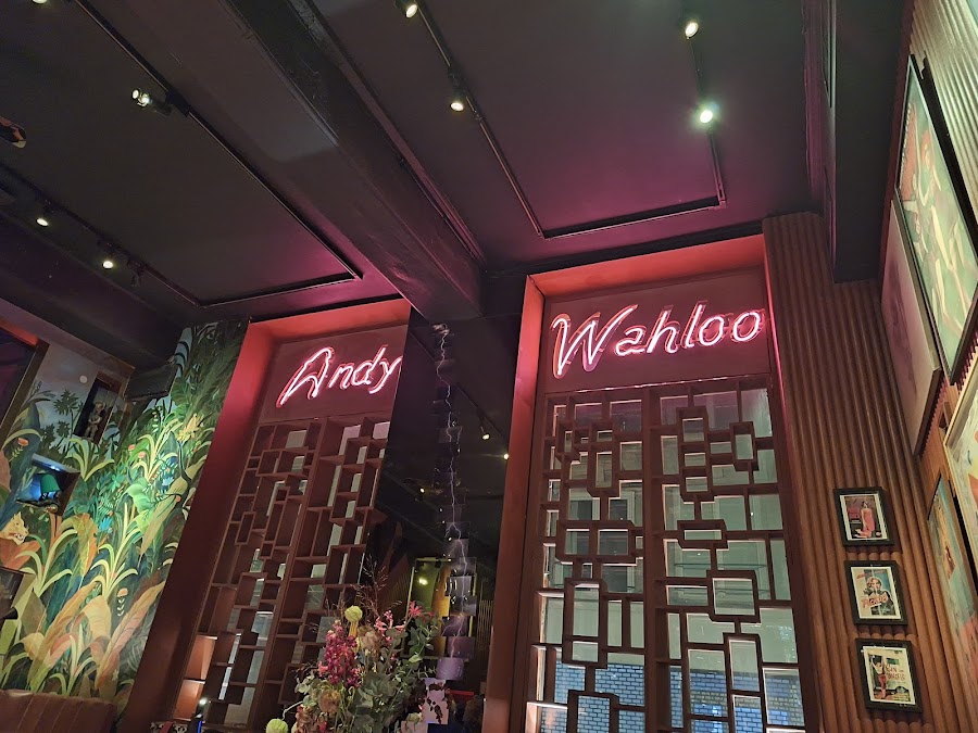 Andy Wahloo, Paris