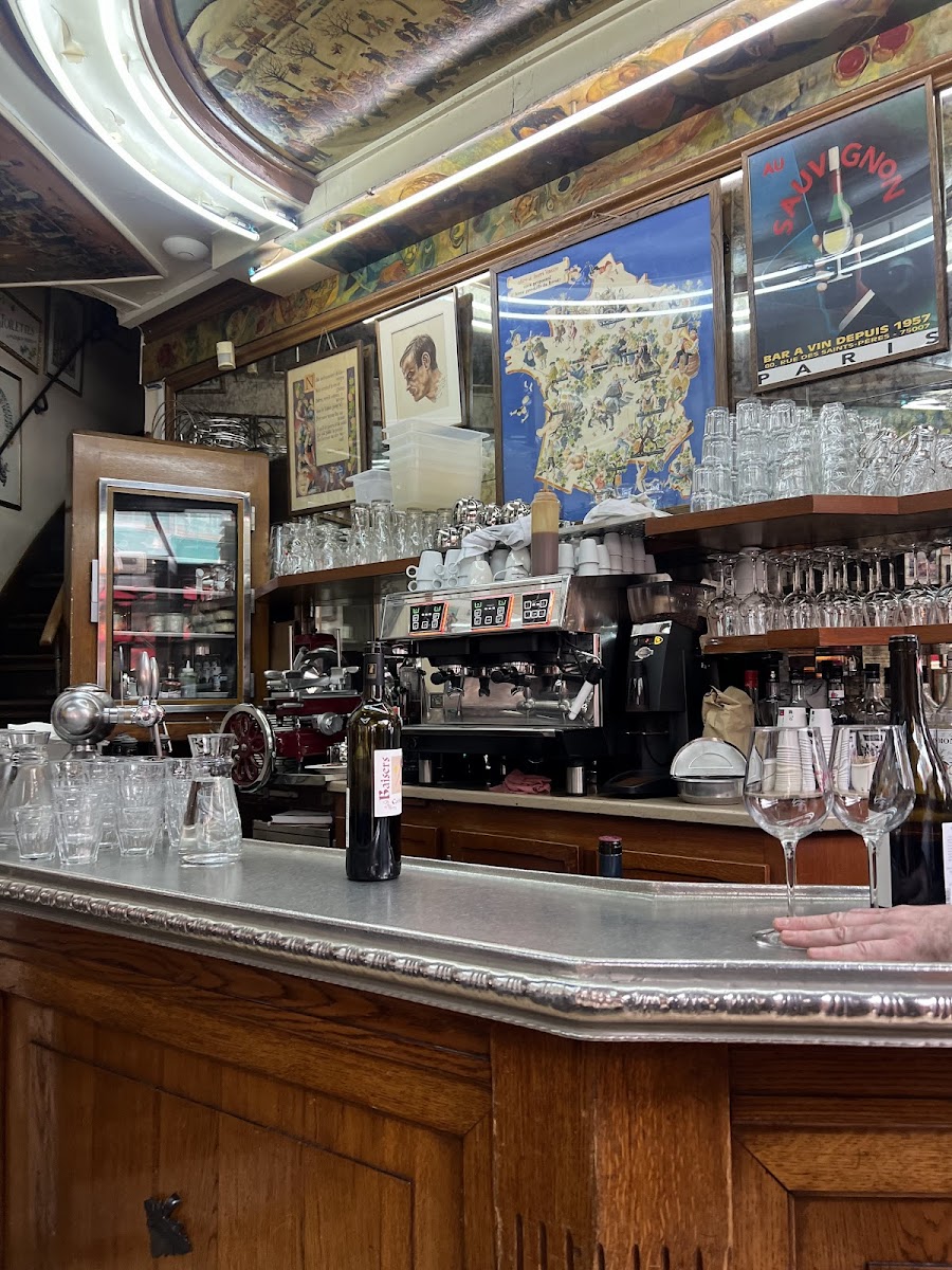 Au Sauvignon, Paris