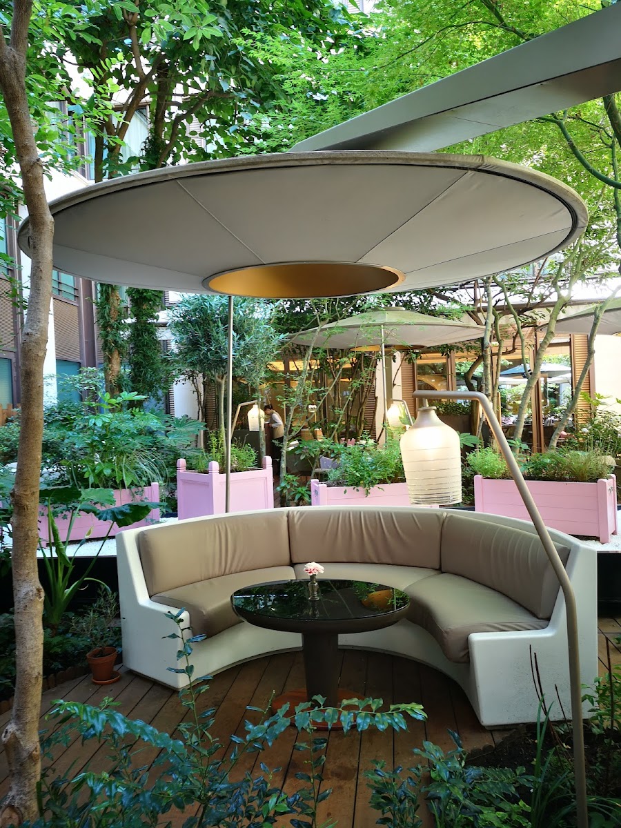 Refined bar atmosphere