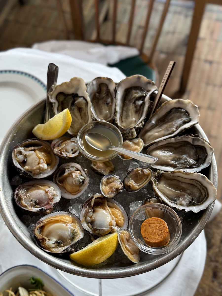 Clamato, Paris