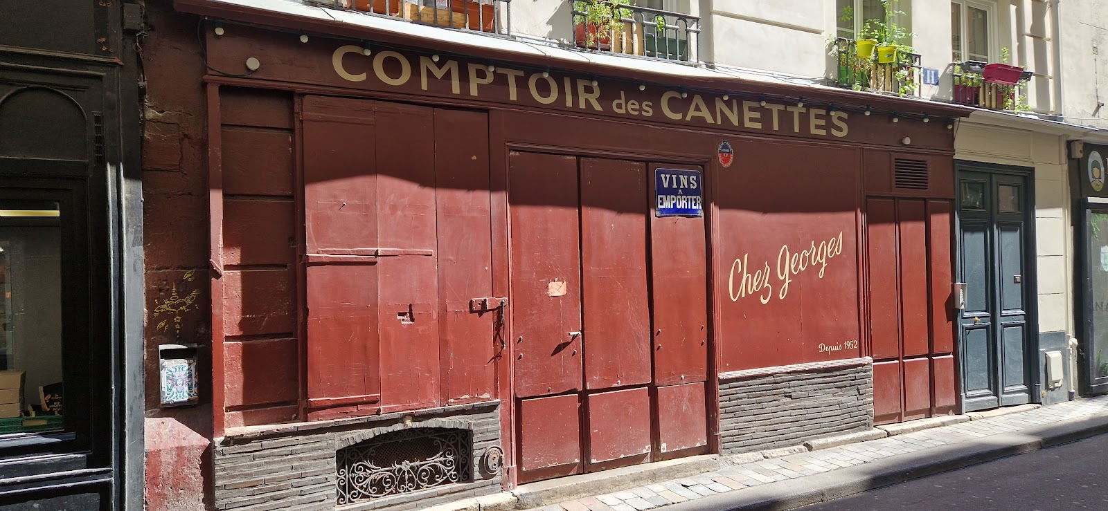 Le Comptoir des Canettes wine bar cellar, Saint-Germain Paris