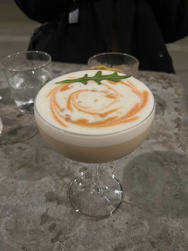 Bisou in Paris