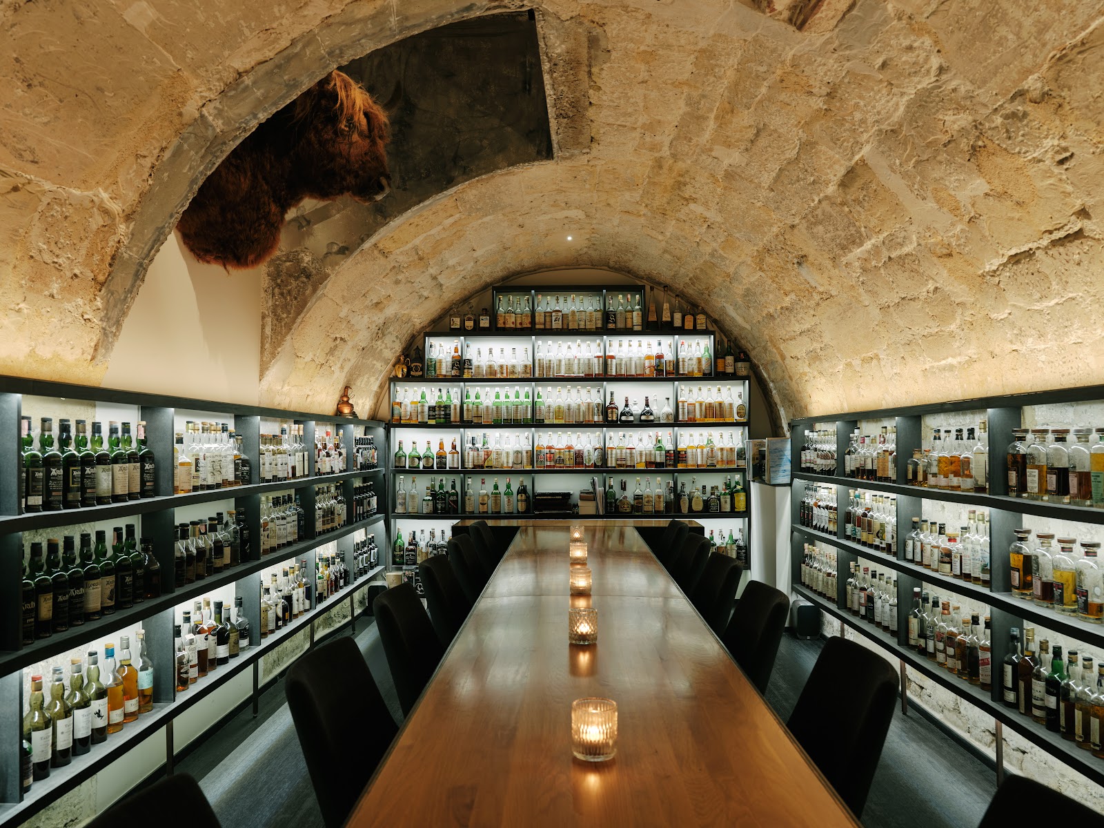 La Maison du Whisky interior, Montorgueil, 2nd arrondissement