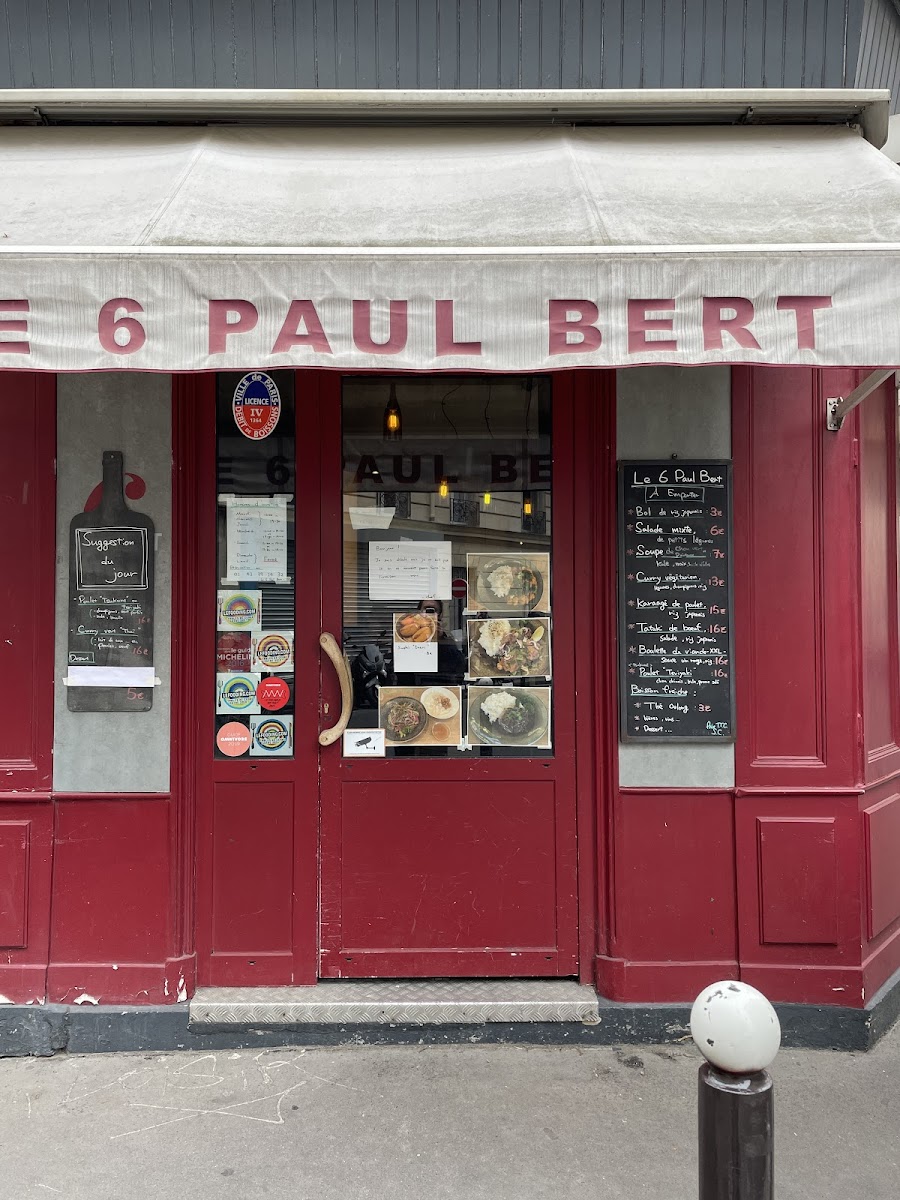 Le 6 Paul Bert room