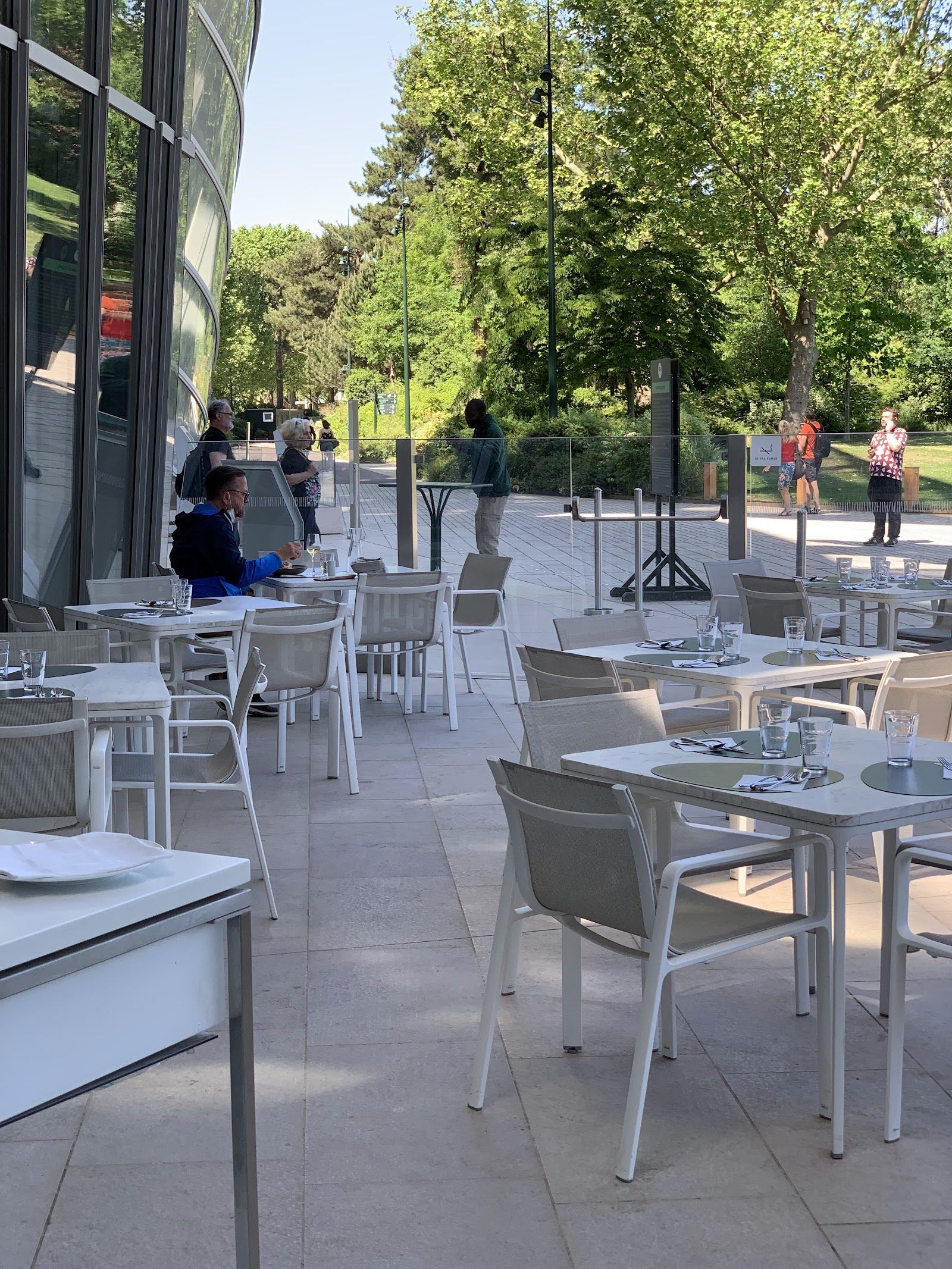 Le Frank at Fondation Louis Vuitton Paris bar interior