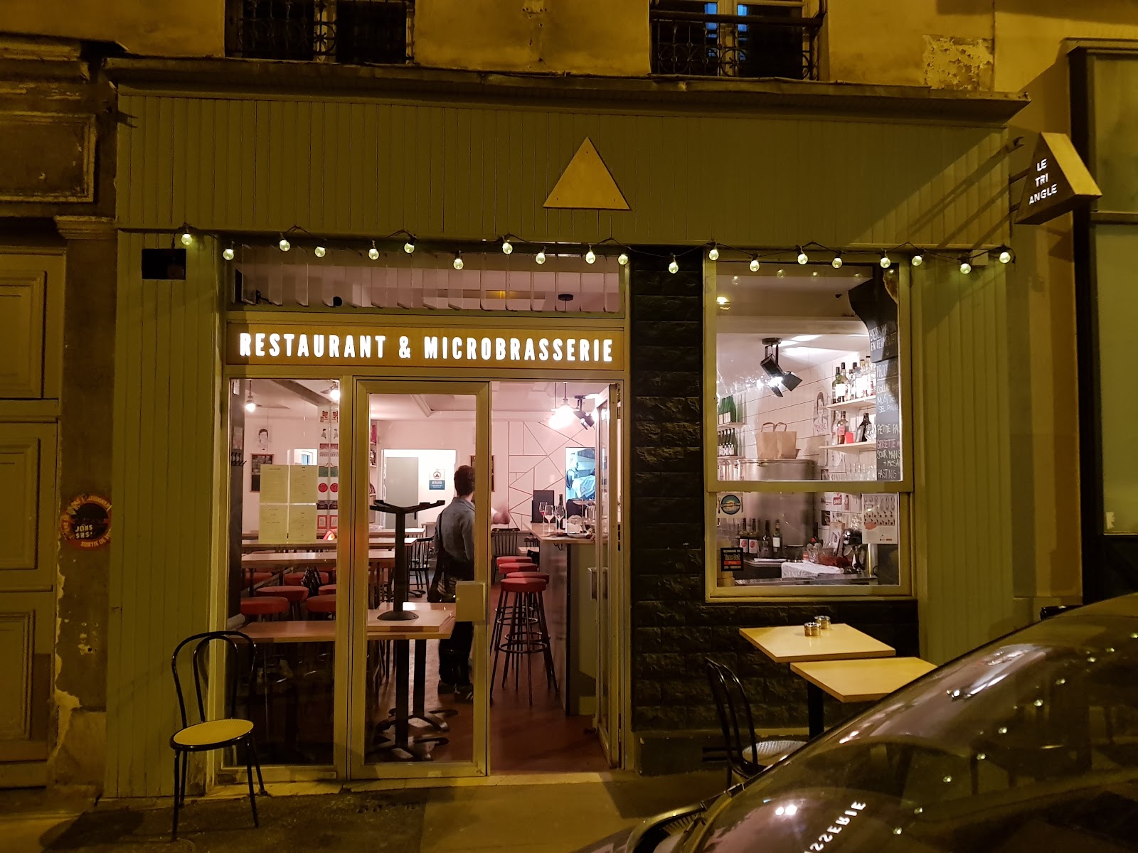 Le Triangle interior