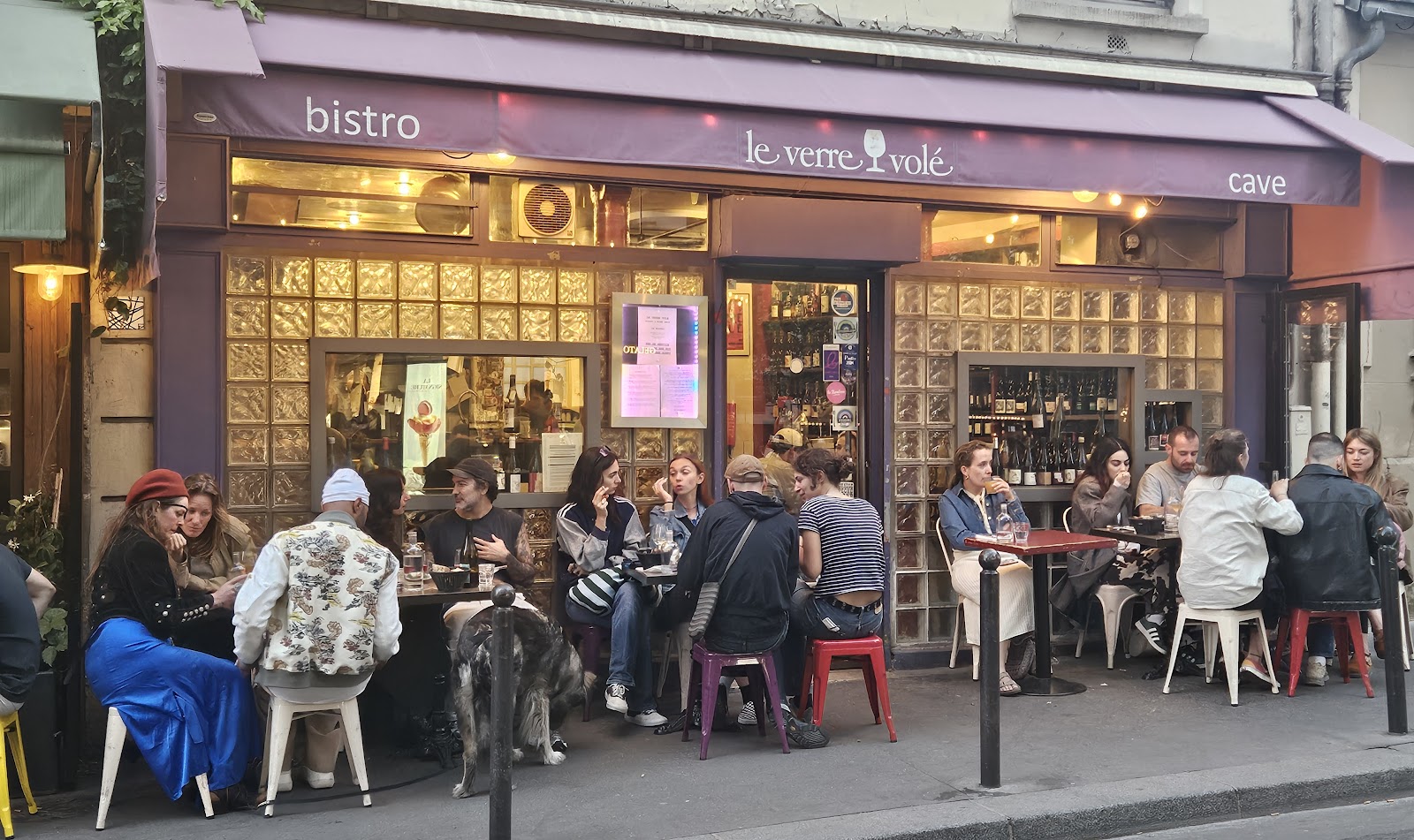 Le Verre Volé interior
