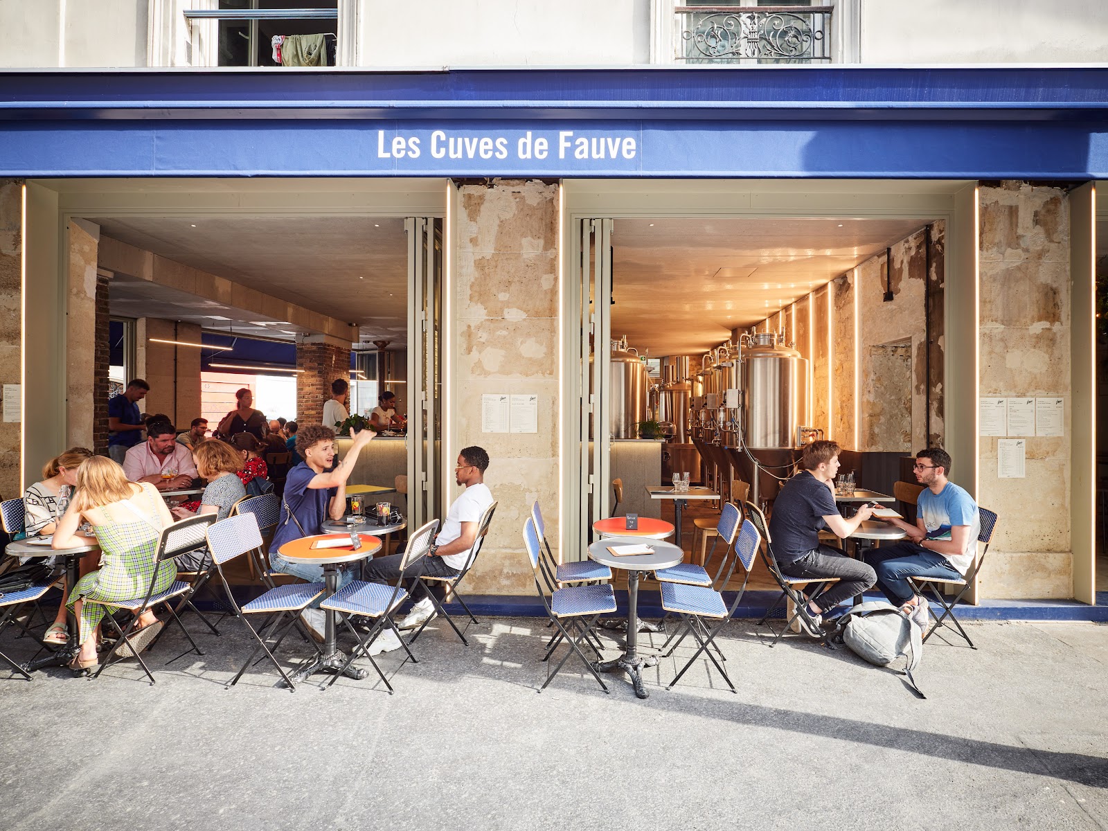 Les Cuves de Fauve brewpub taproom with brewing tanks, rue de Charonne Paris