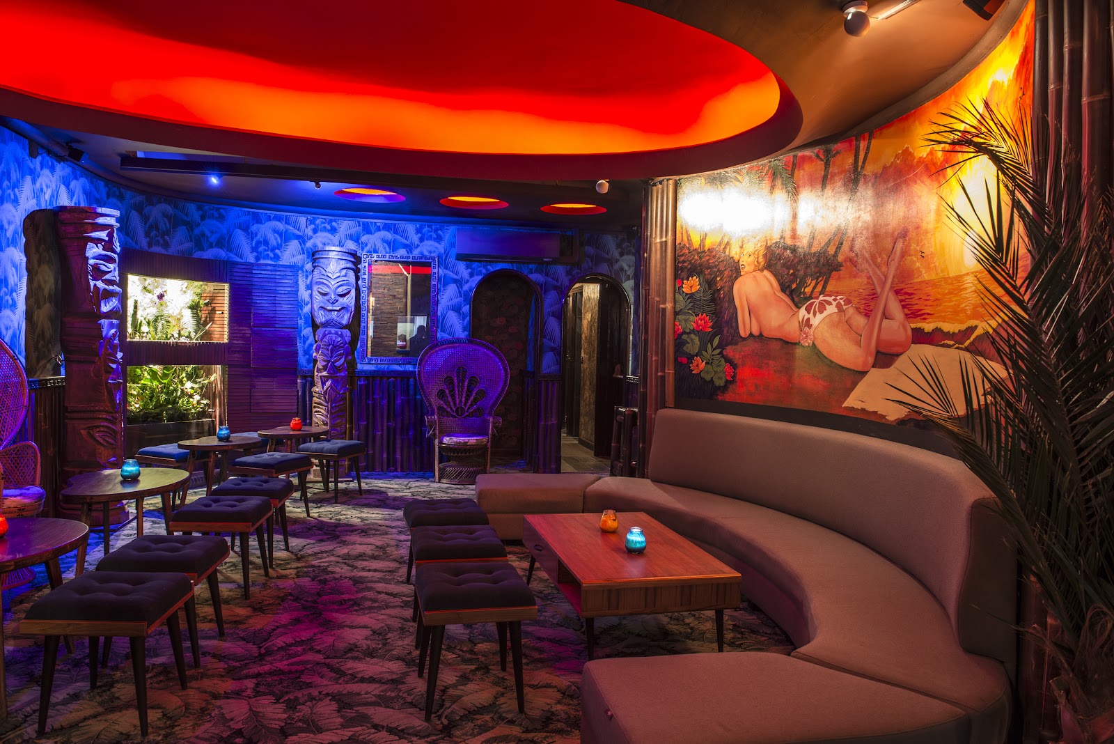 Lulu White — Cocktails in South Pigalle, Paris