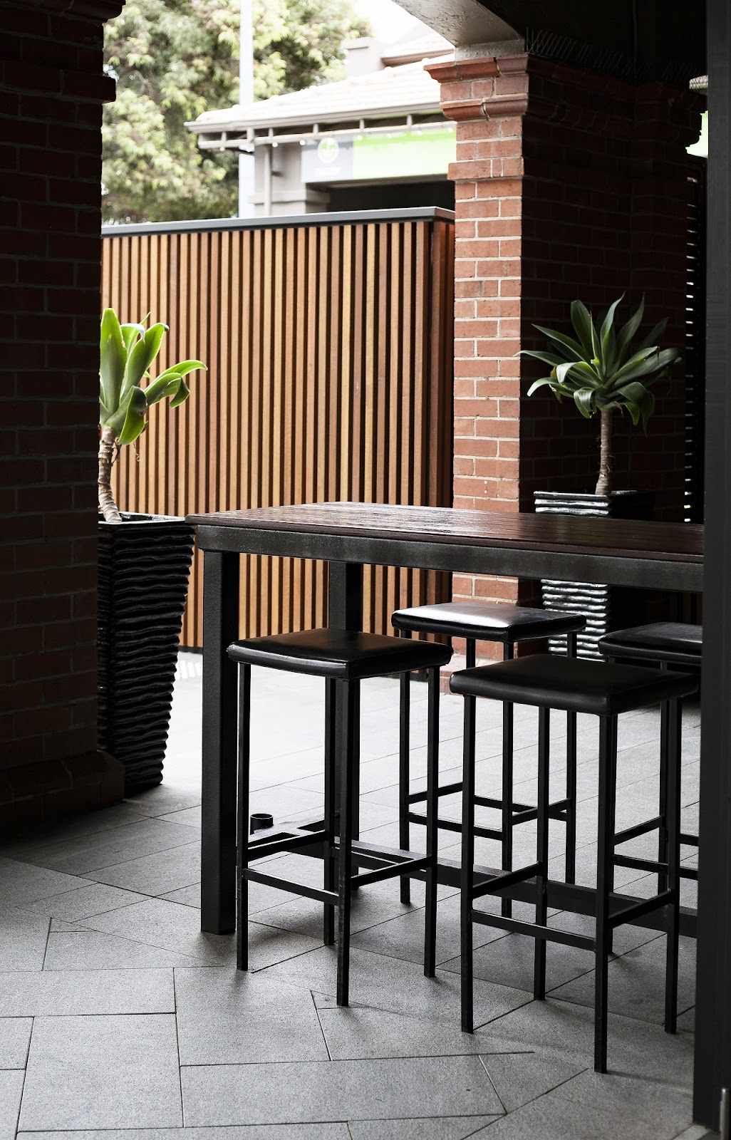Grand corner hotel pub with art deco bar and courtyard