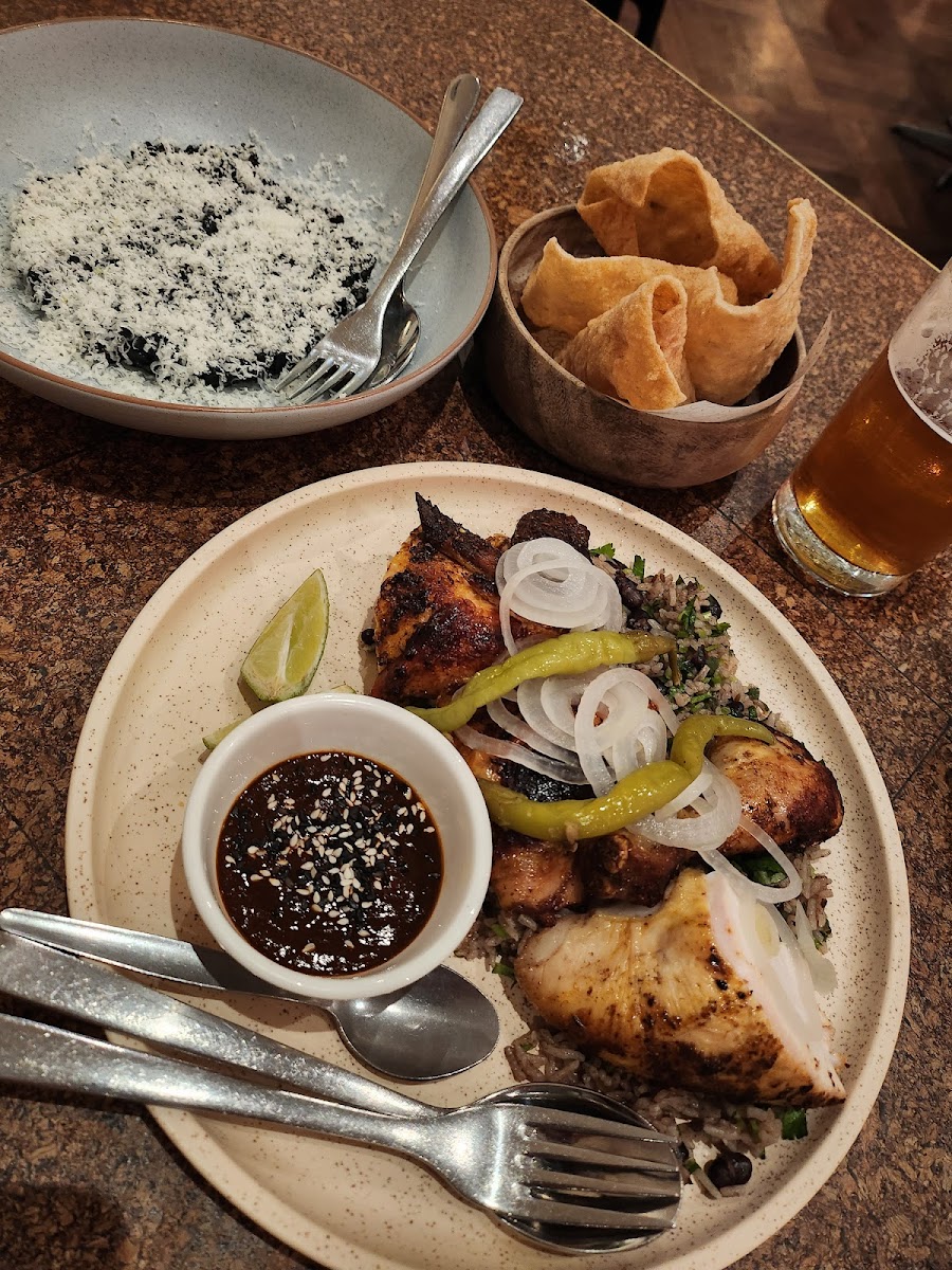 Tiny's, Perth