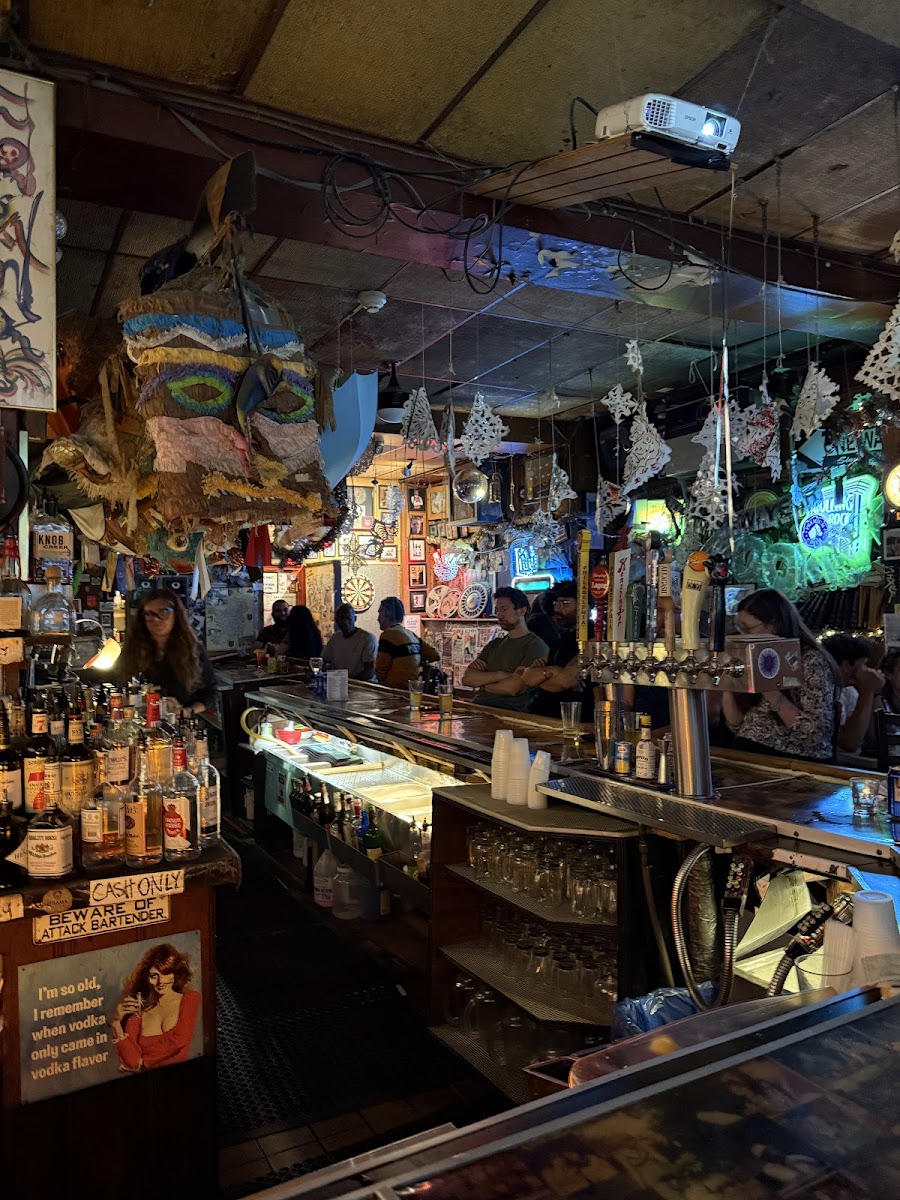 Dirty Frank's Bar, Philadelphia