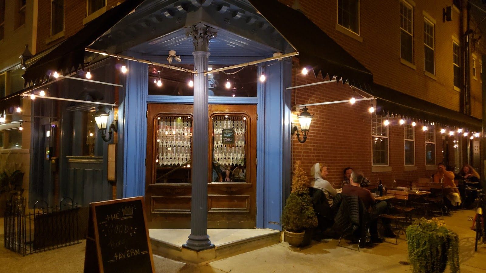 Good King Tavern Philadelphia bar interior