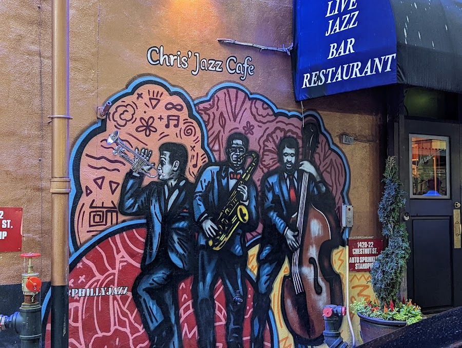 Chris' Jazz Cafe Center City atmosphere