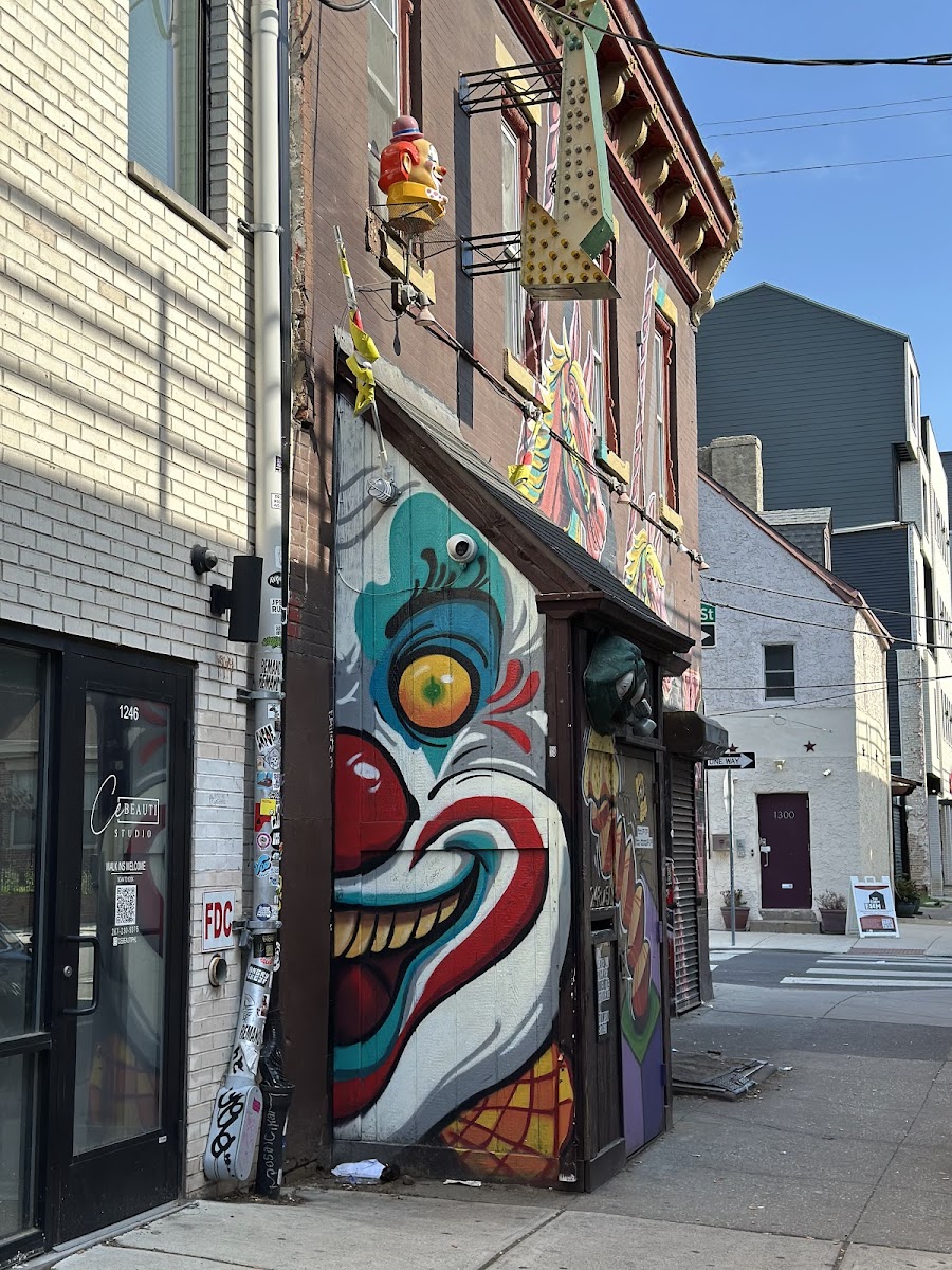 Kung Fu Necktie, Philadelphia