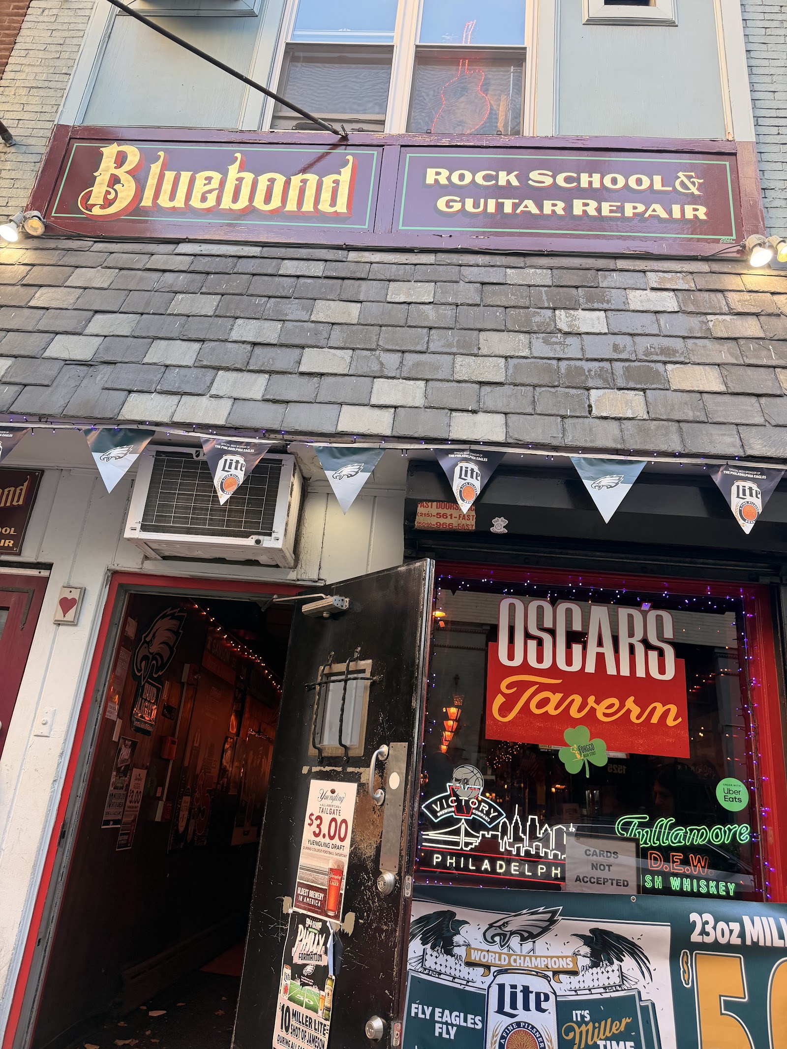 Oscar's Tavern in Center City