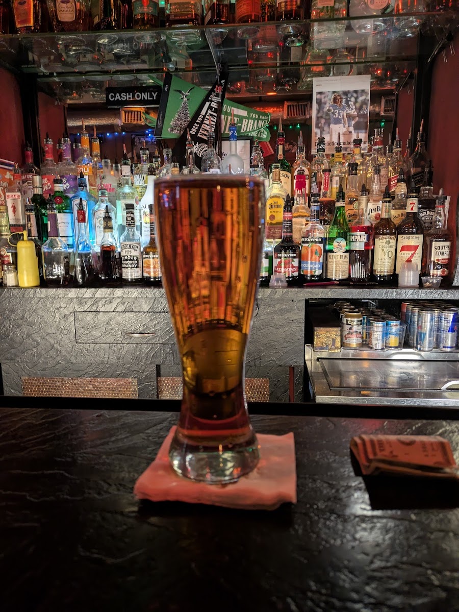 Oscar's Tavern interior