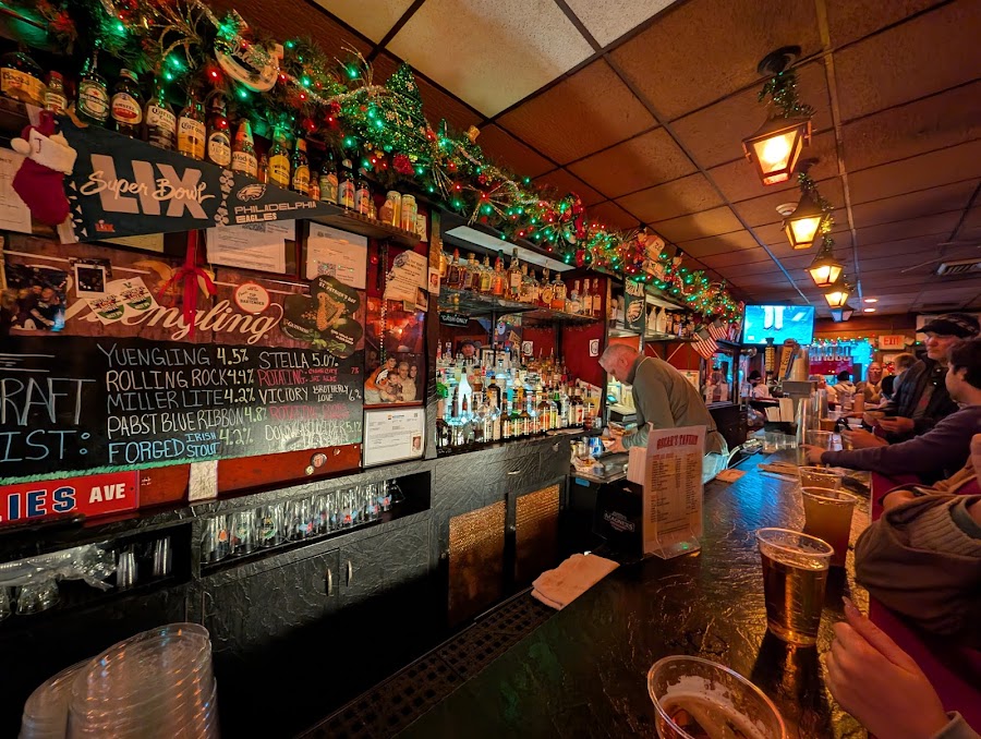 Oscar's Tavern bar detail