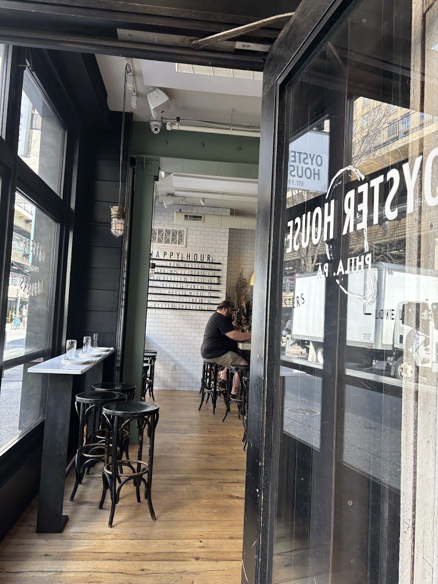 The Oyster House Bar bar service