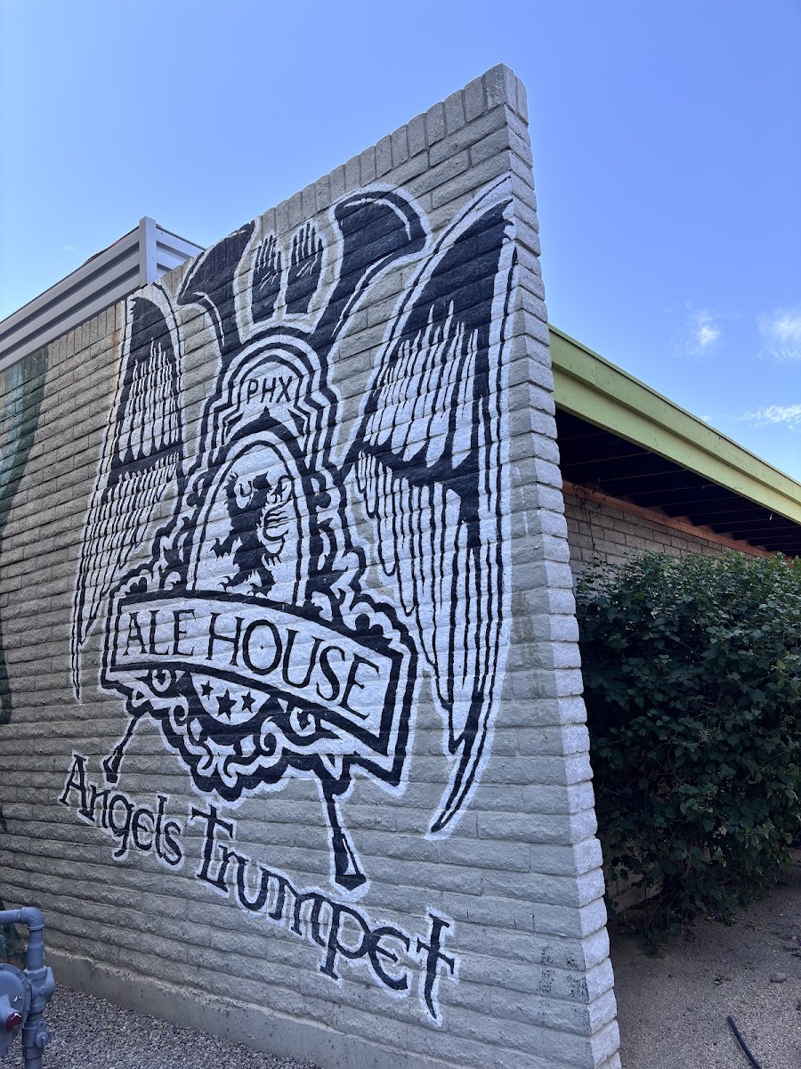Angels Trumpet Ale House bar