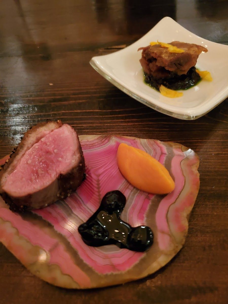 Binkley's Restaurant Bar bar service
