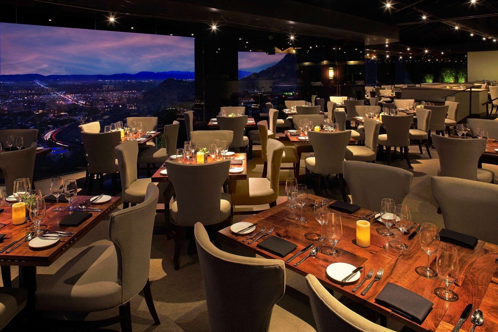 Different Pointe of View Phoenix bar interior