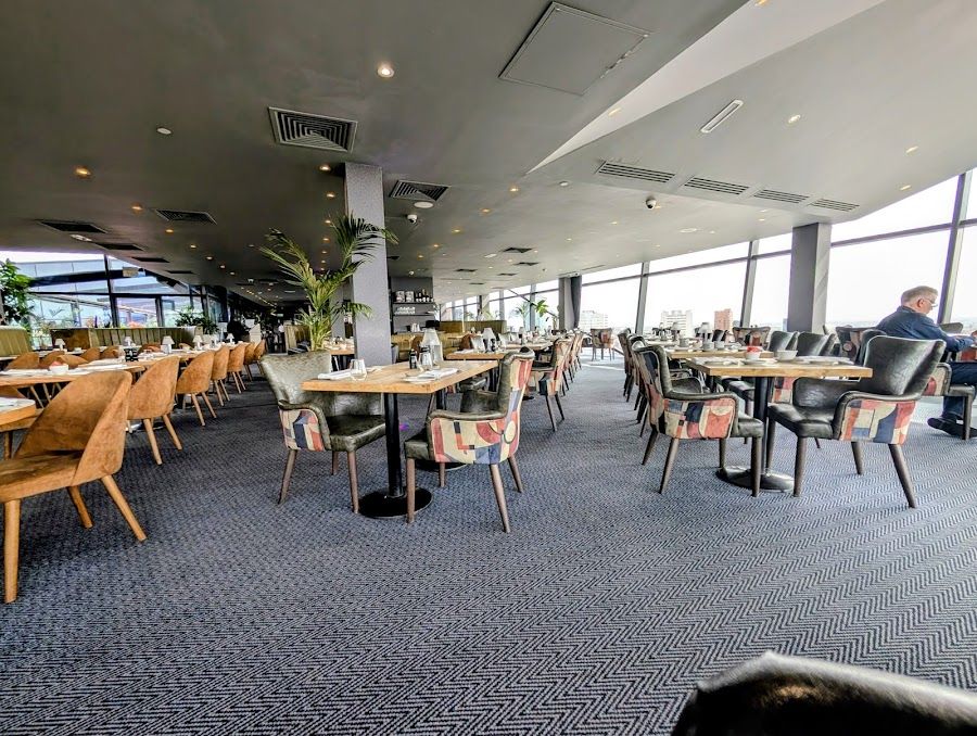 Marco Pierre White Steakhouse Bar bar service
