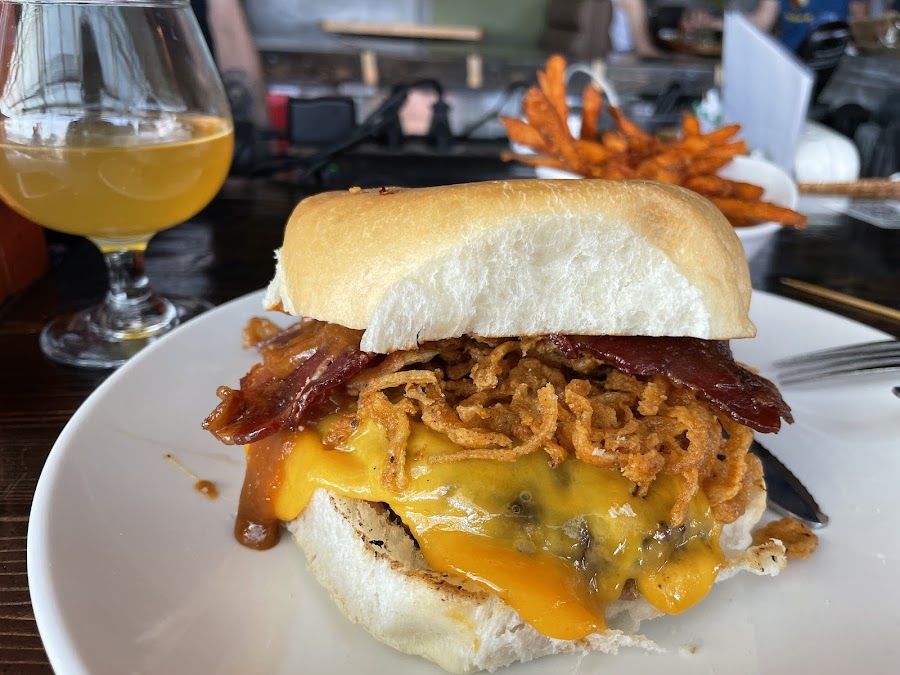 O.H.S.O. Brewery bar