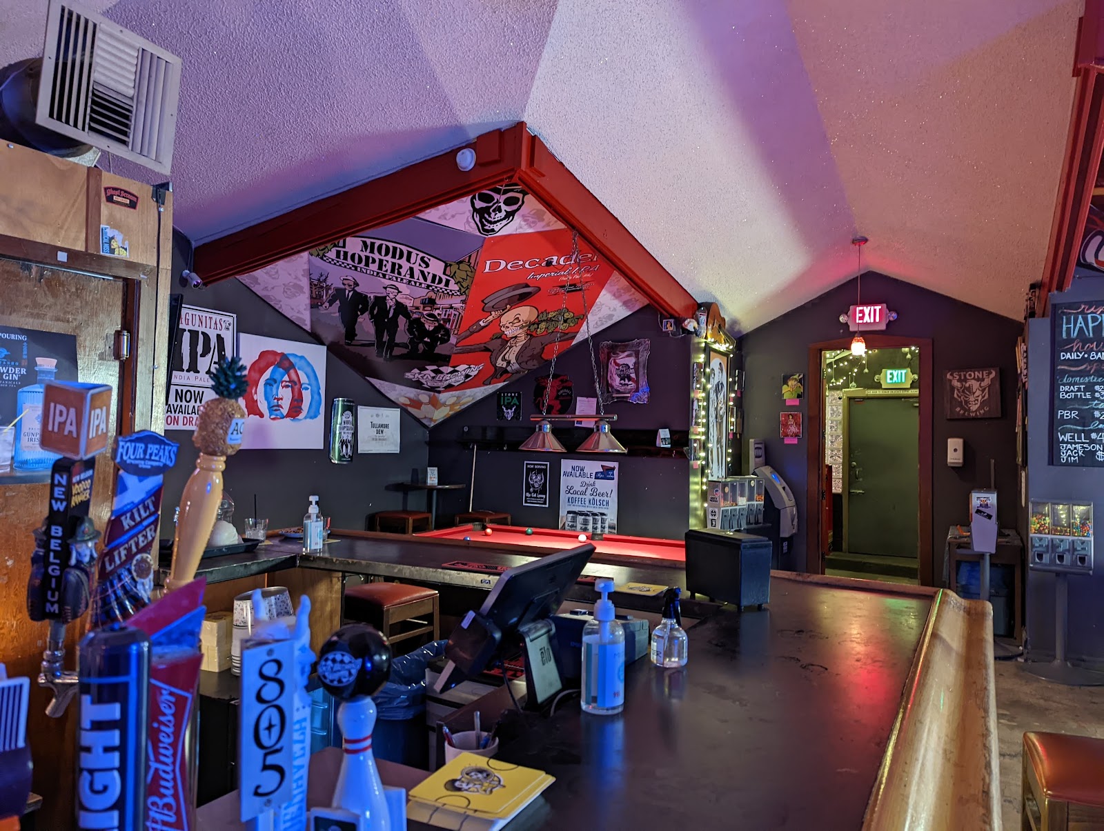 Rips Ales & Cocktails dive bar on 16th Street, Phoenix