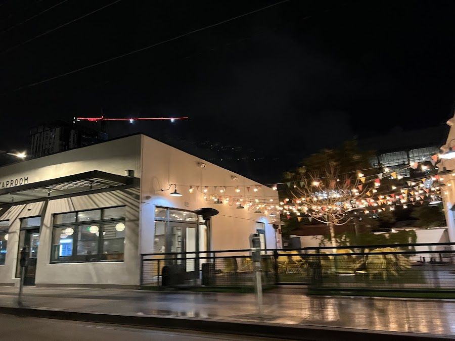 Sun Up Brewing Company Phoenix atmosphere