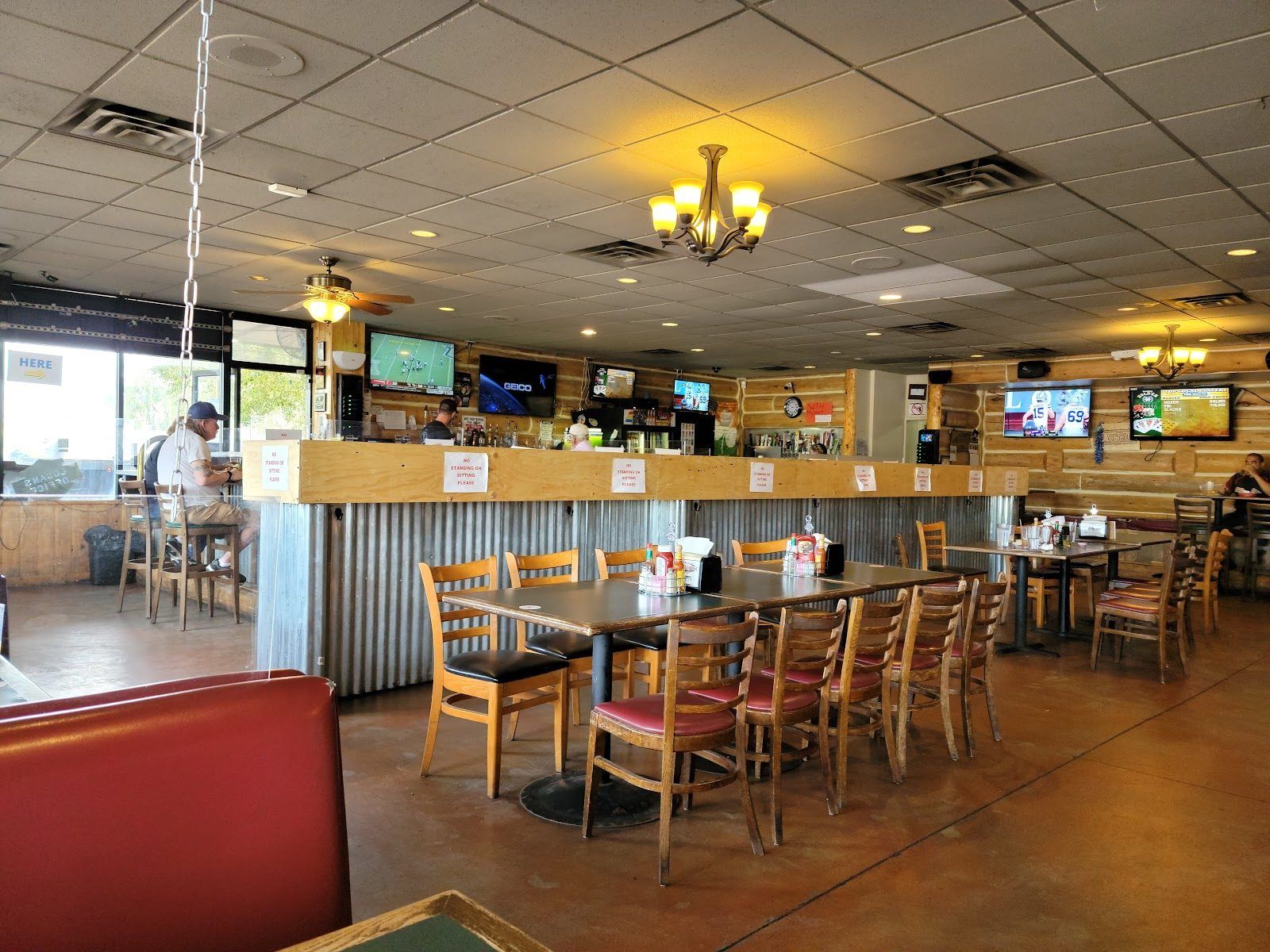 The Corner Grill & Sports Bar Phoenix bar interior
