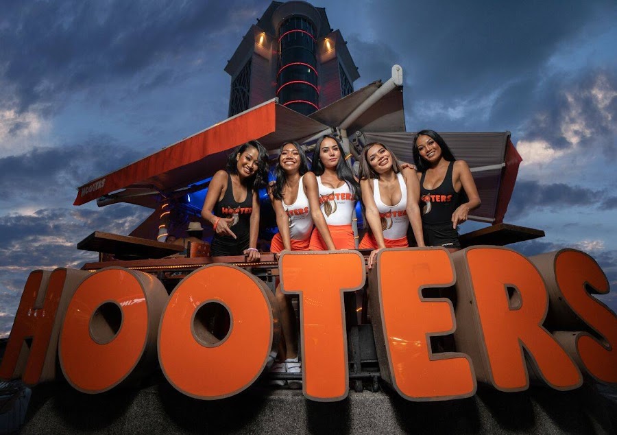 Hooters Phuket bar seating