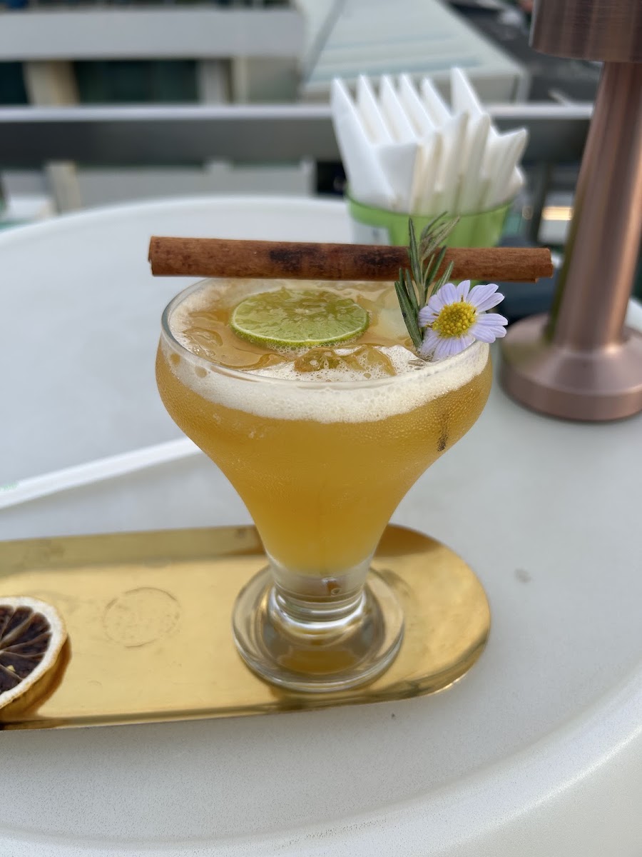 KEE Sky Lounge bar seating