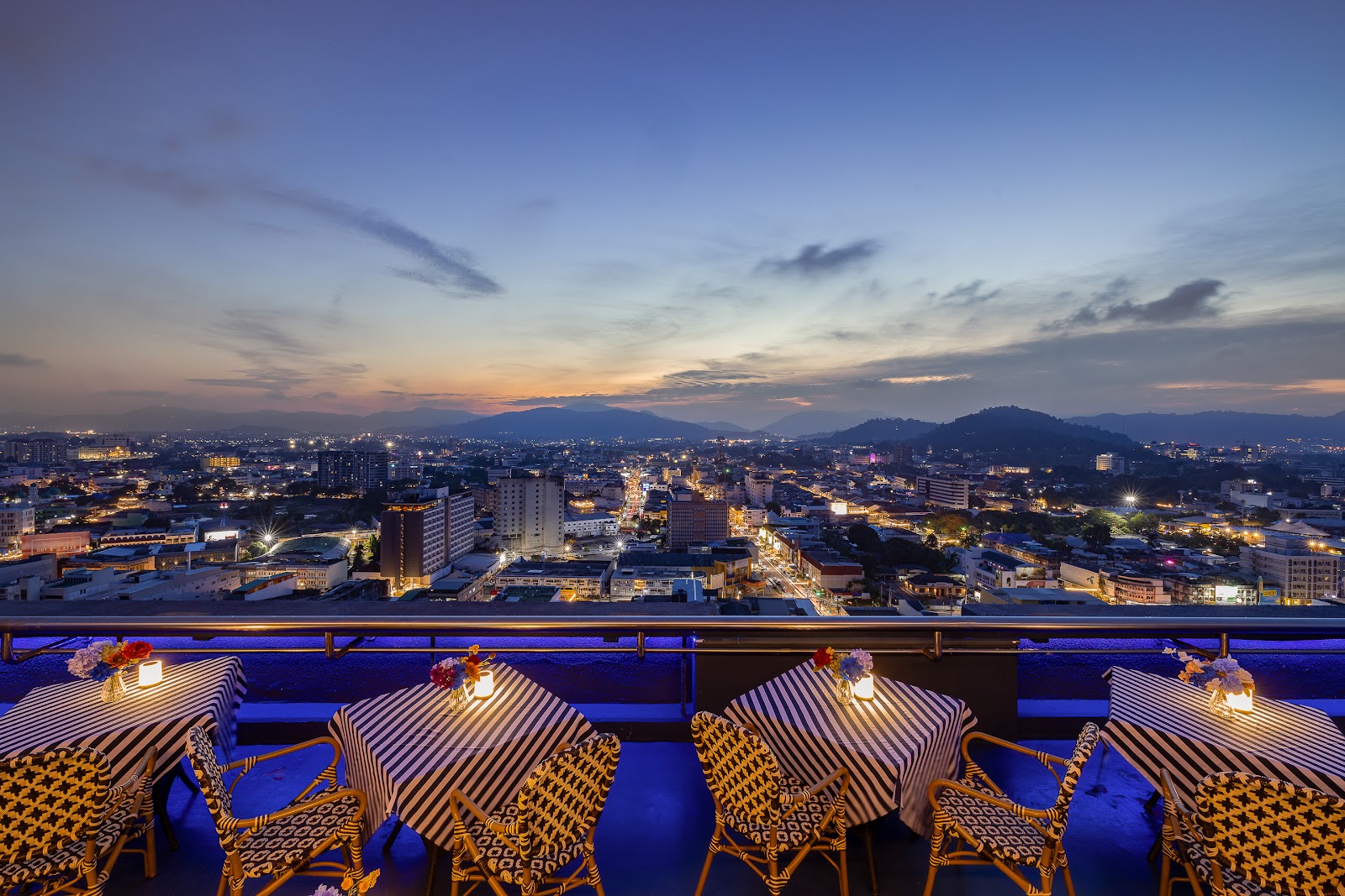 TWIST Rooftop Bar, Phuket