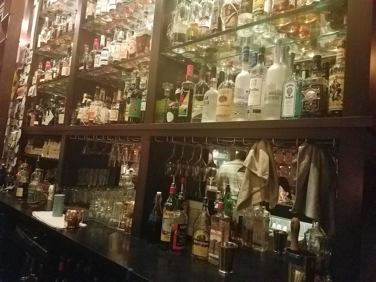 Tender Bar + Kitchen Pittsburgh bar interior