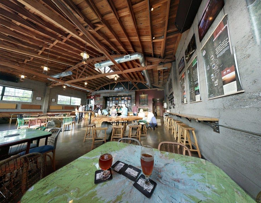 Base Camp Brewing Company Portland interior
