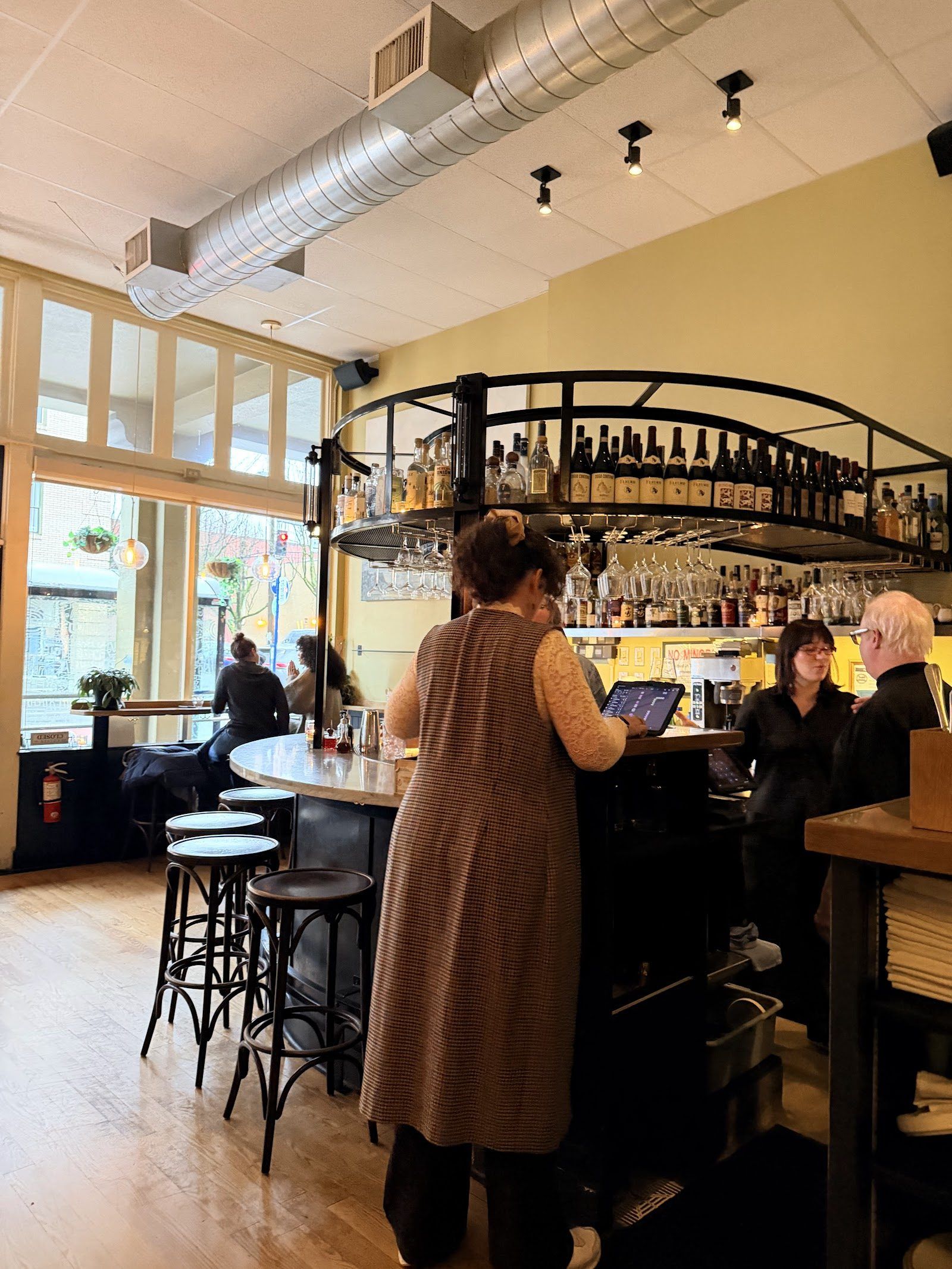 Canard Portland bar interior