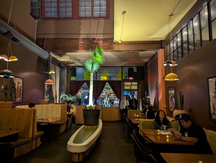Circa 33 bar service